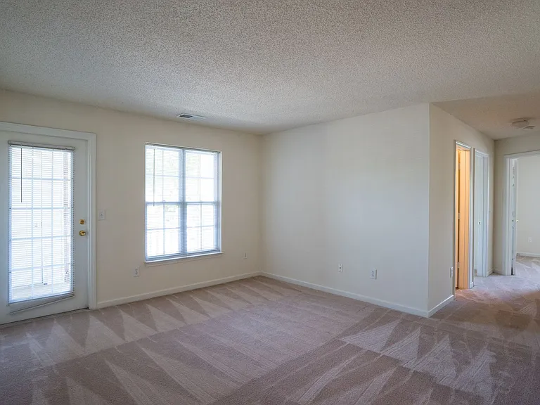 Greenhaven Trace Apartments — Photo 37