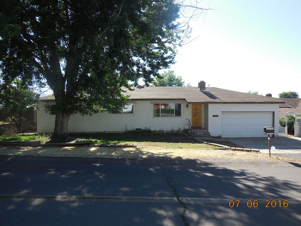 1st image of 865 Paiute Ln