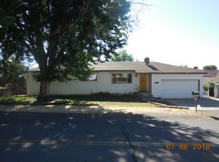 865 Paiute Ln, Susanville, CA 96130