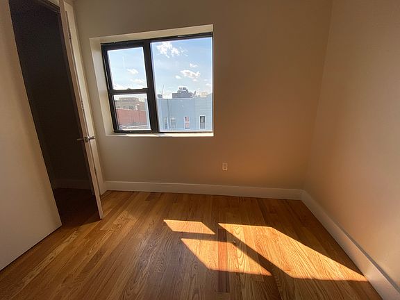 5th image of 1436 Greene Ave APT 3L