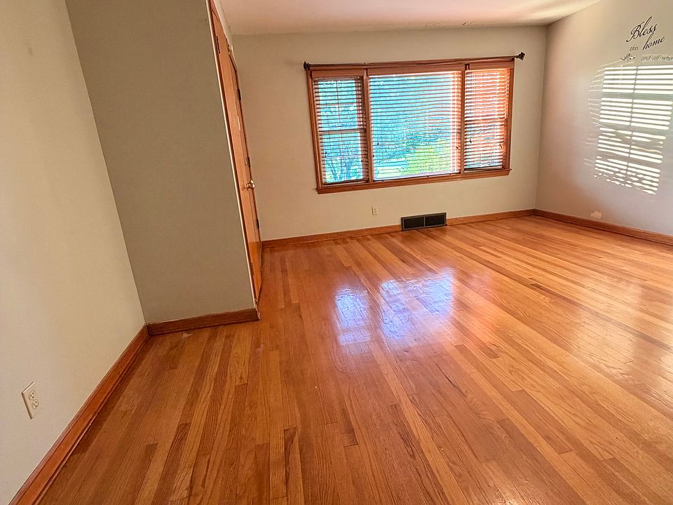 1st image of 4812 S 2nd St #2