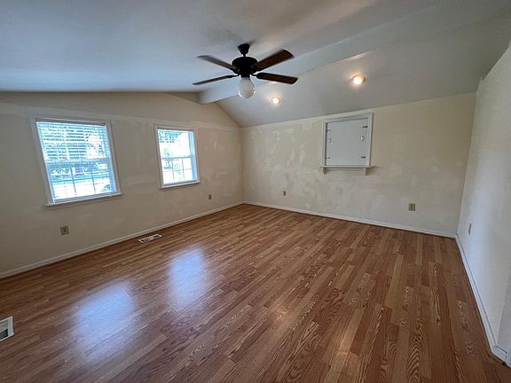 5th image of 15 Pine St