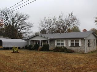 203 E Cedar St, Hackett, AR 72937