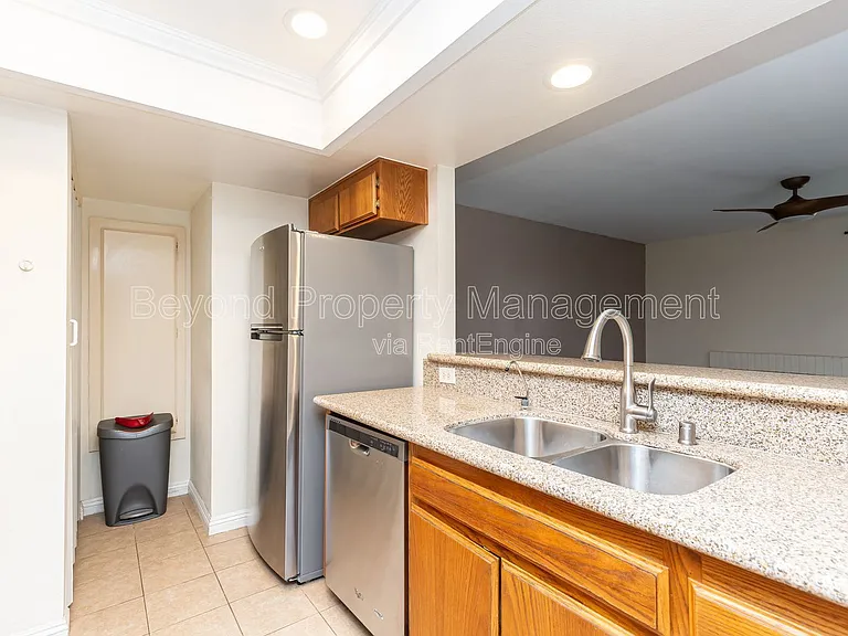 9316 Twin Trails Dr #104 — Photo 7