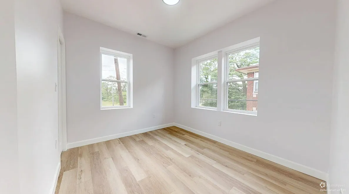 2 bed, 900 sqft, $1,100 — Photo 2