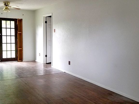3rd image of 213 W Alene Dr