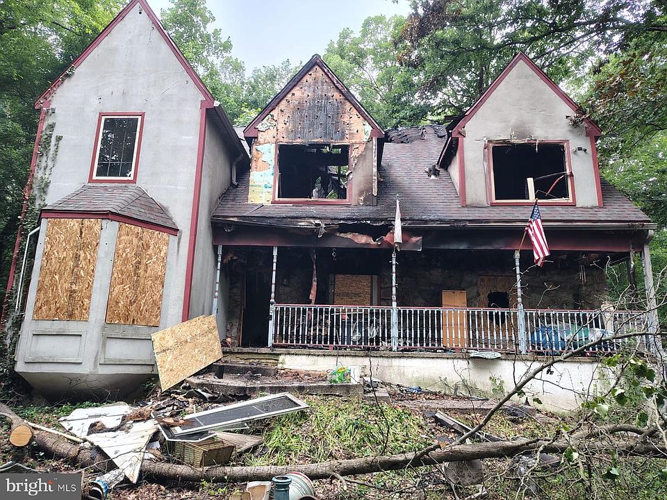 1st image of 5 Higgins Ave