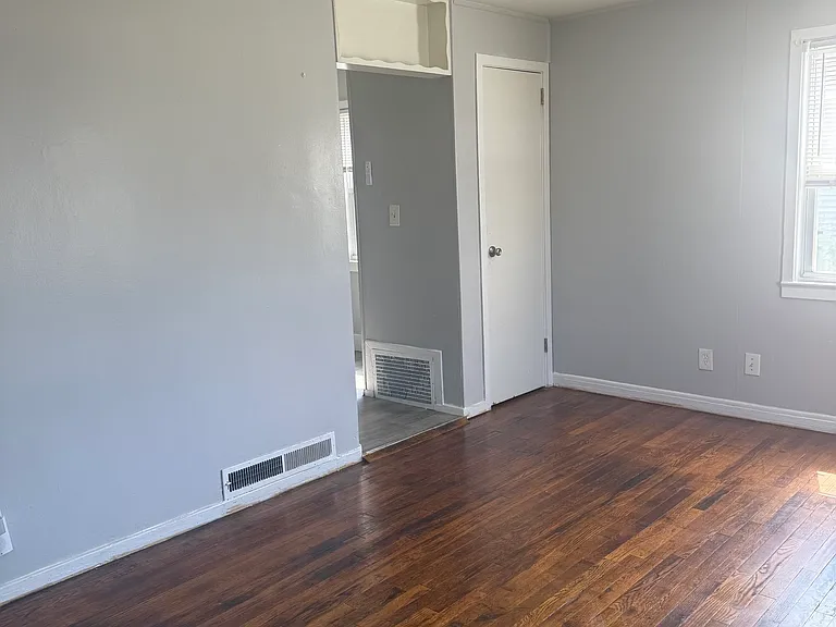 43 Pioneer Cir — Photo 2