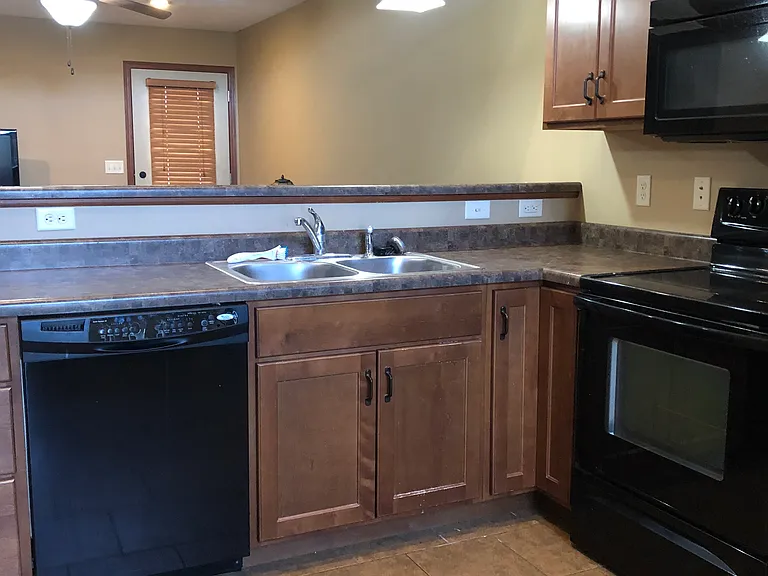 6611 S Tomar Rd — Photo 2