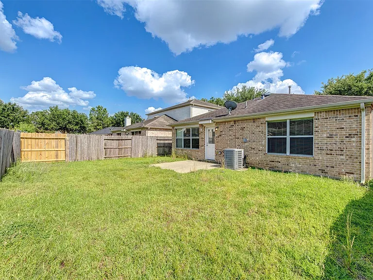16522 Grenada Falls Dr — Photo 25