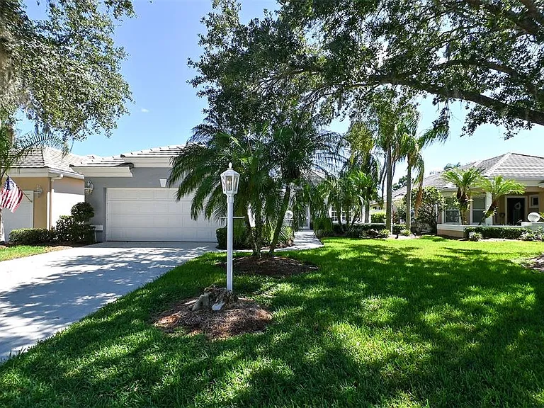 7131 Kensington Ct — Photo 1