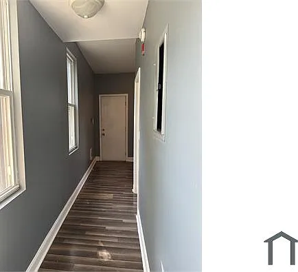 1 bed, 300 sqft, $995 — Photo 3