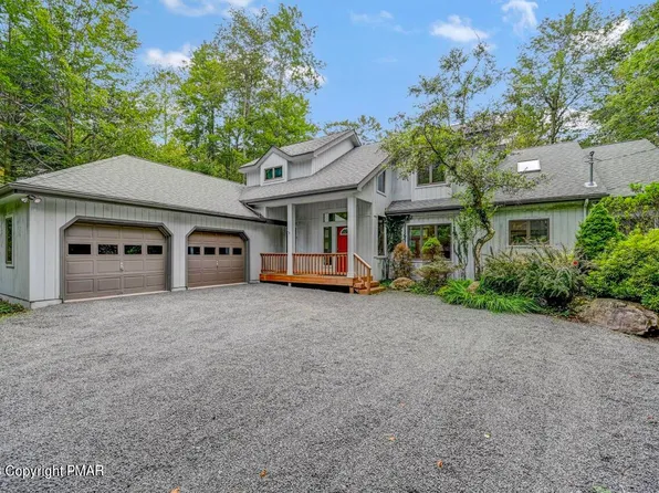 1543 Crestview Ln, Pocono Pines, PA 18350