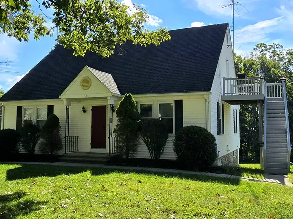 (undisclosed Address), Dudley, MA 01571