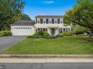 34 Christopher Ln, Sterling, VA 20165