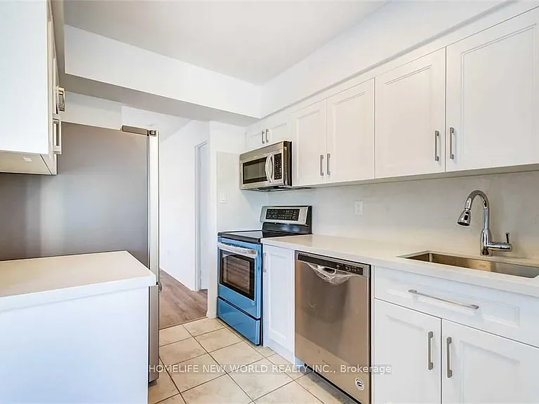 633 Bay St #2523 — Photo 8