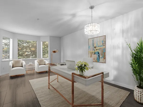 20454 53rd Ave #108, Langley, BC V3A 7S1