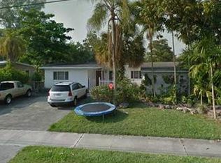2330 NE 192nd St, Miami, FL 33180