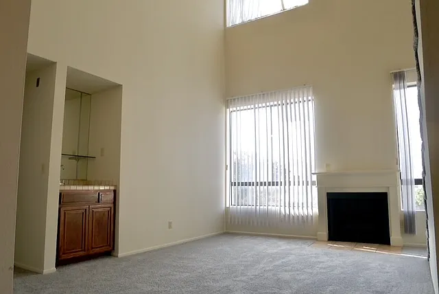 15045 Dickens St #205 — Photo 6