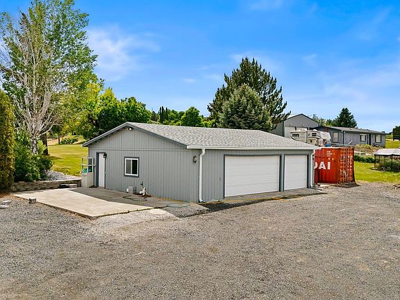5th image of 1490 Gore Rd