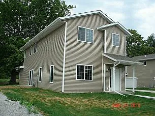 3 bed, 1636 sqft, $2,300 — Photo 1
