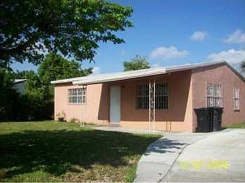 2nd image of 3011 NW 17th St