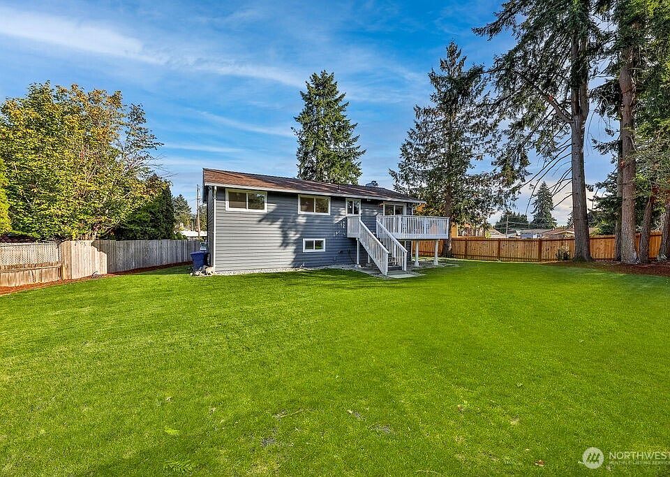 1st image of 1103 Vashon Court NE