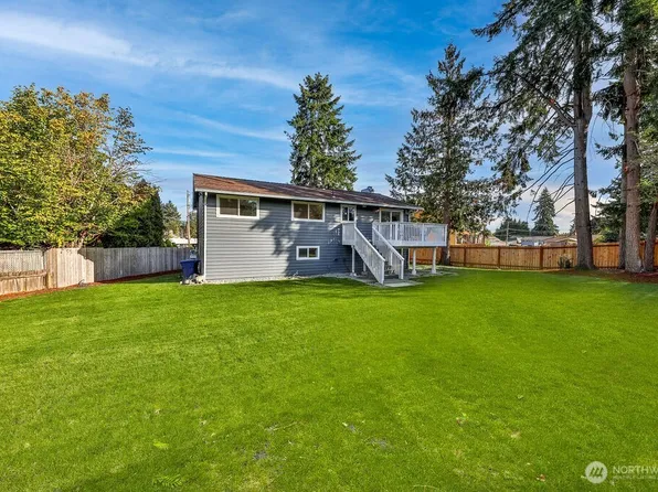 1103 Vashon Court NE, Renton, WA 98059