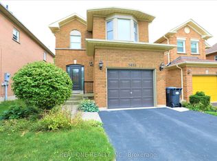 5650 Haddon Hall Rd, Mississauga, ON L5M 5G3