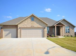 4360 E Kentbrook Dr, Springfield, MO 65802