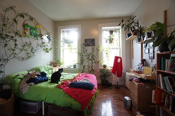 Rented by Rennit Inc. | media 4