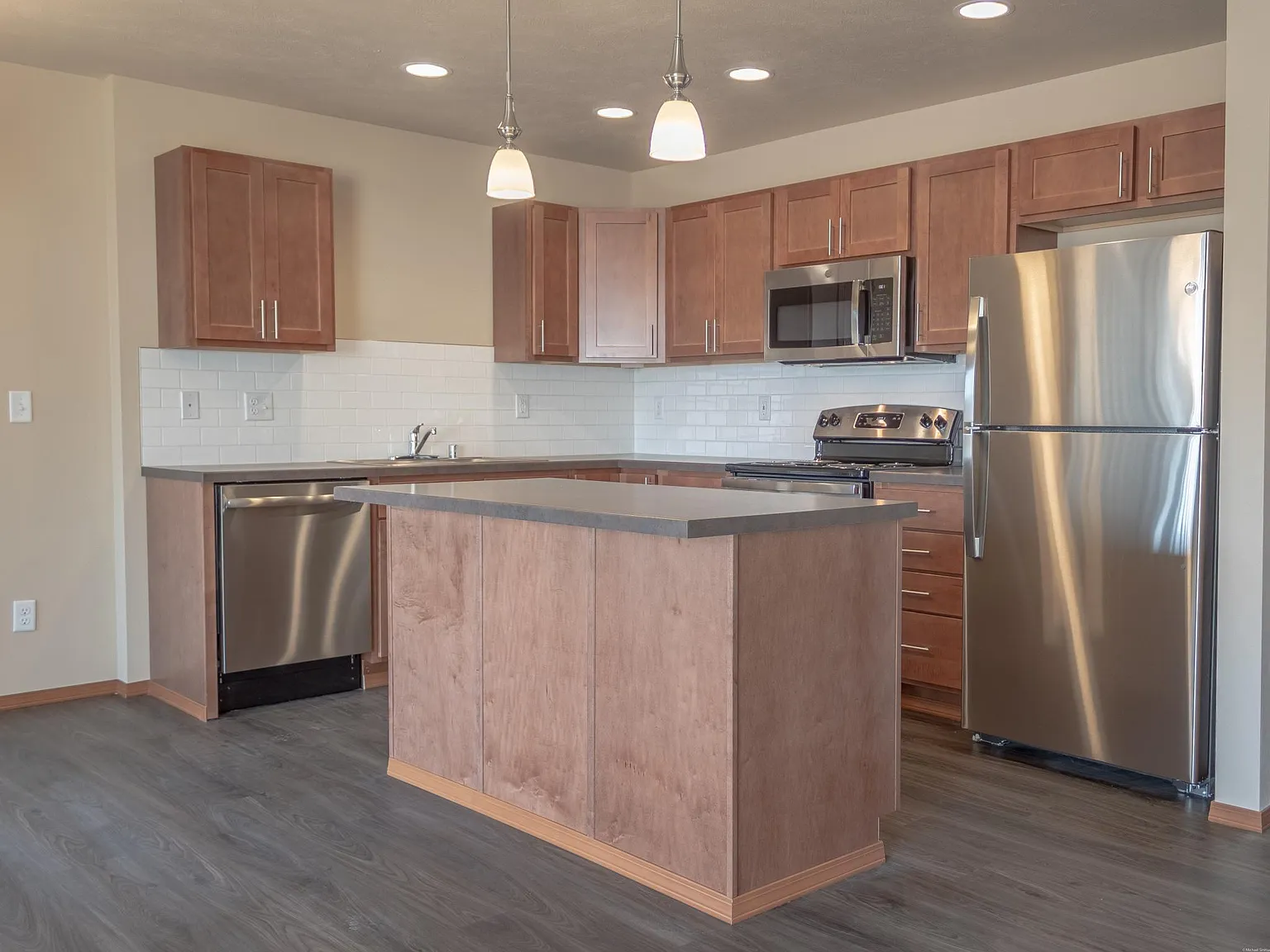 3 bed, 2.5 bath, 1440 sqft, $2,095 — Photo 4