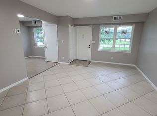 720 S New Rd APT 3E, Absecon, NJ 08201