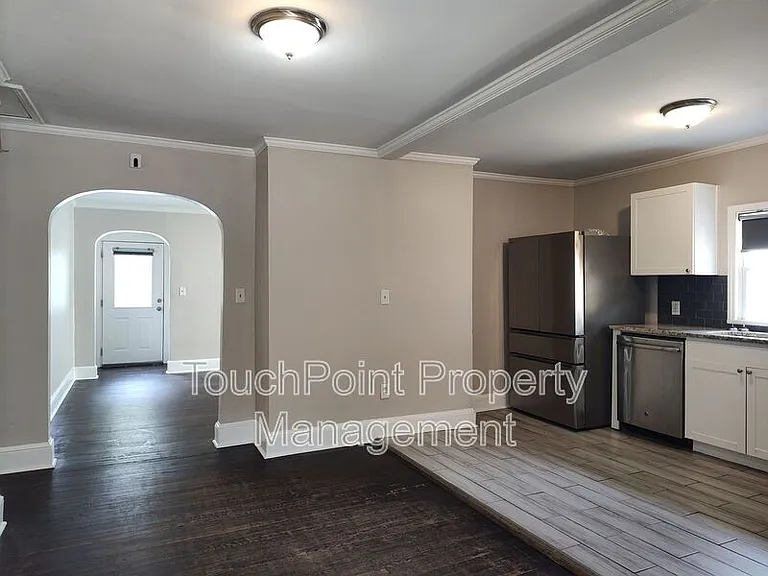 1405 Shamrock Dr — Photo 2
