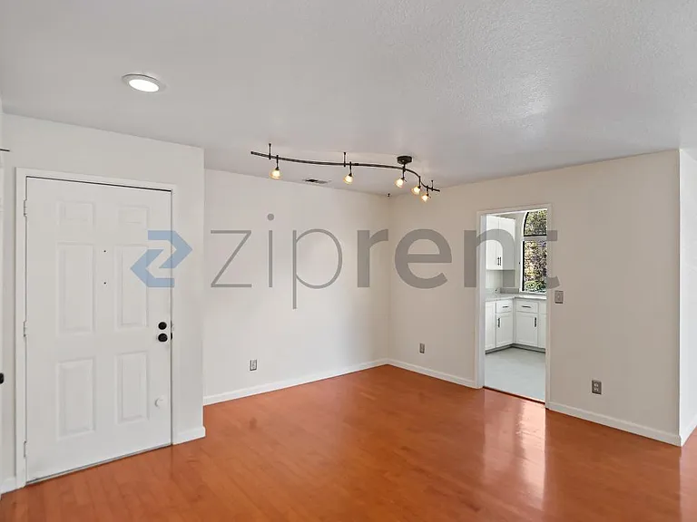 16931 Sorrel Way — Photo 11