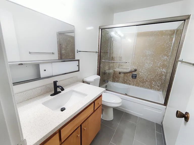 3270 Belmont Ave #3 — Photo 6