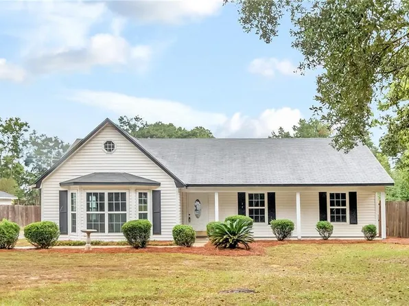 305 Thomas Rd, Satsuma, AL 36572