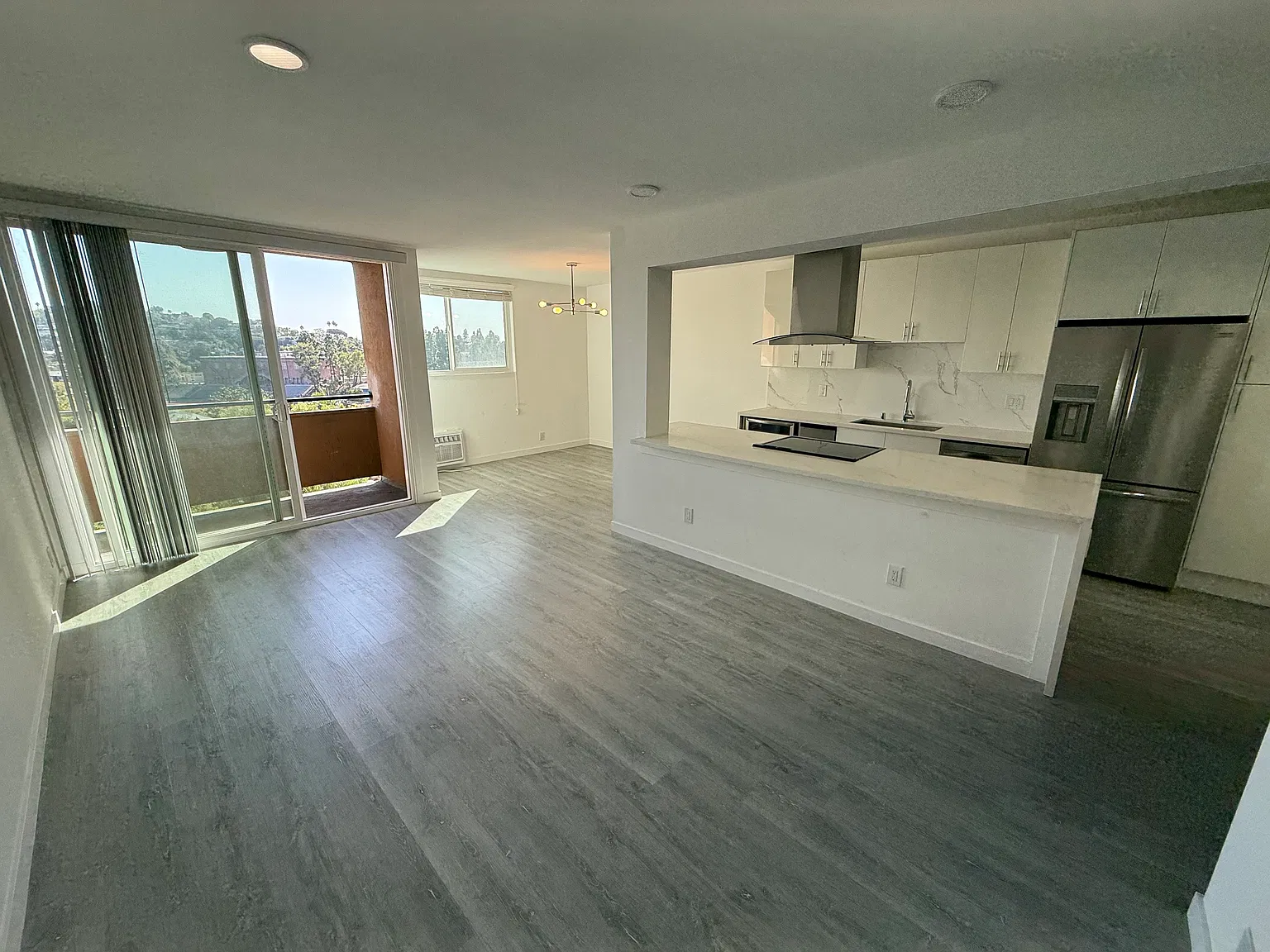 3461 Waverly Dr — Photo 4