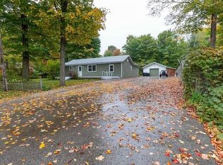 781 Edward St, Innisfil, ON L9S2S2