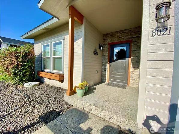 8021 Vialago Parkway, Zillah, WA 98953