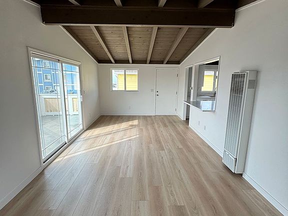 5th image of 1145-1149 Montauk Ln #1147