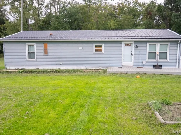 1790 Saltvale Rd, Warsaw, NY 14569