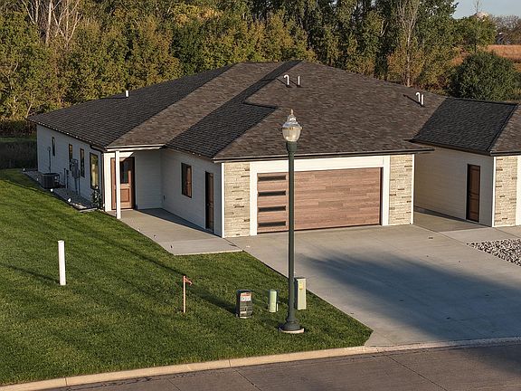 2nd image of 3308 Ponderosa Ct Unit A