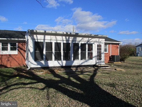 4th image of 22403 Marsh Creek Rd