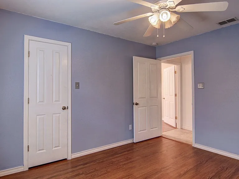2418 Handlin Dr — Photo 14