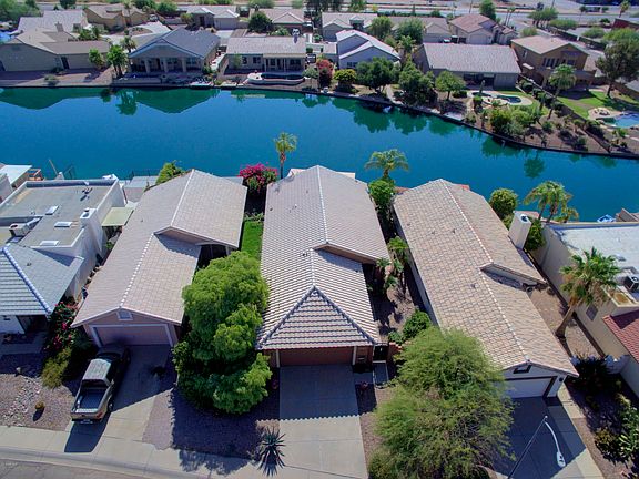 2nd image of 2074 N Sweetwater Dr