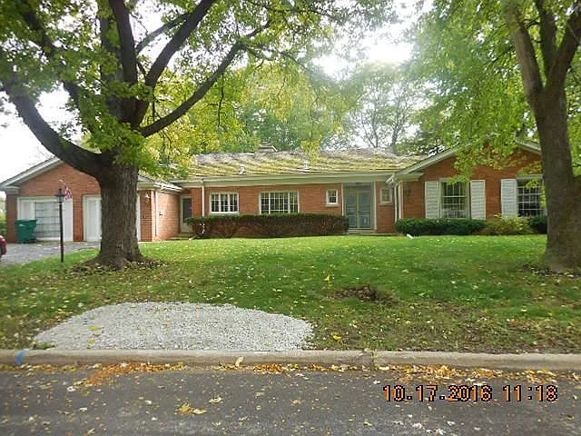 700 Lois Pl photo 1