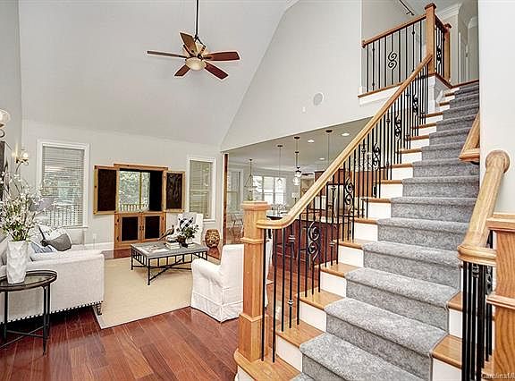 4th image of 6914 Birdsong Ln