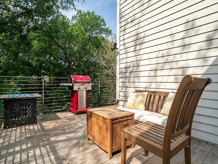 1160 Lott Ave #B — Photo 32