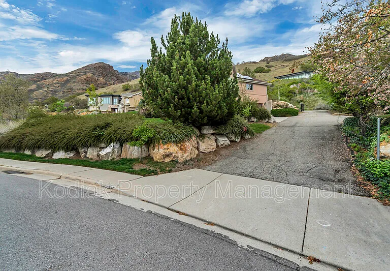 3608 E Crest Mount Cir — Photo 5
